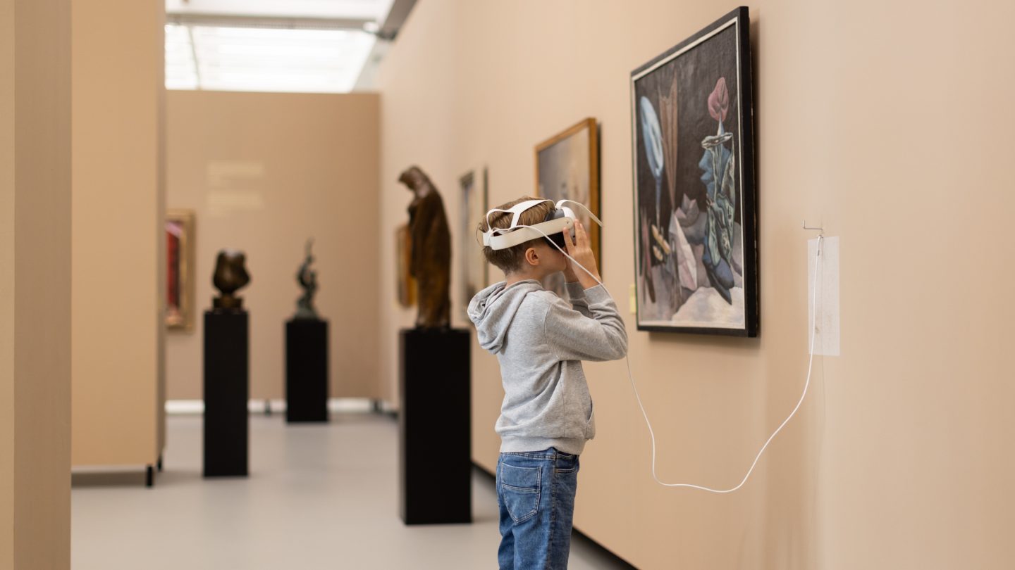 KGVUZ — Extending a Permanent Exhibition Through AR photo